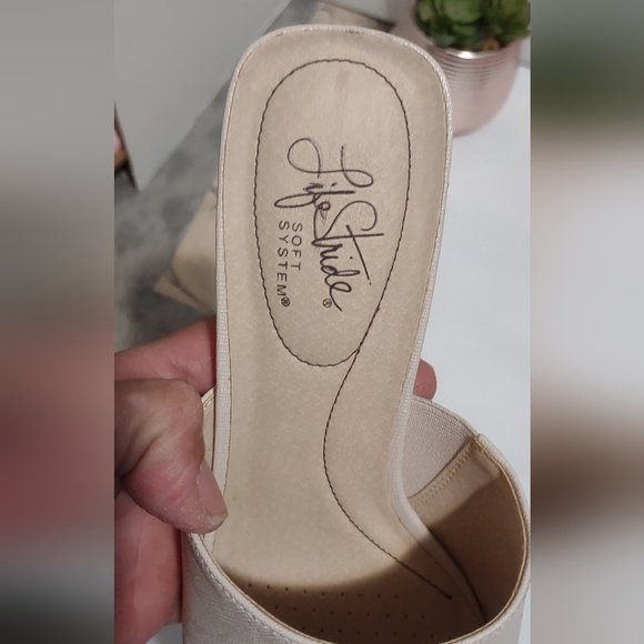 Life Stride Beige Soft System Shoes - Picture 6 of 6